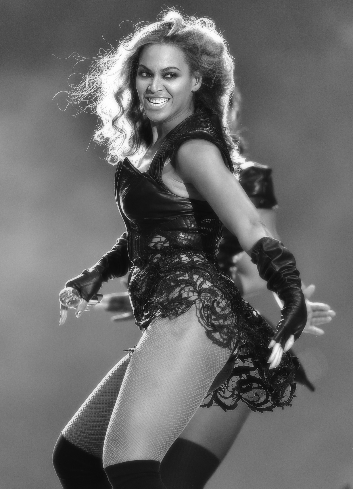 beyonce8x10_2013